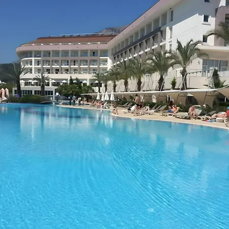 The Maxim 2025 Kemer